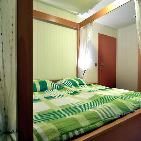 In With Sauna, Terrace, Cleaning Included * Burg Reuland